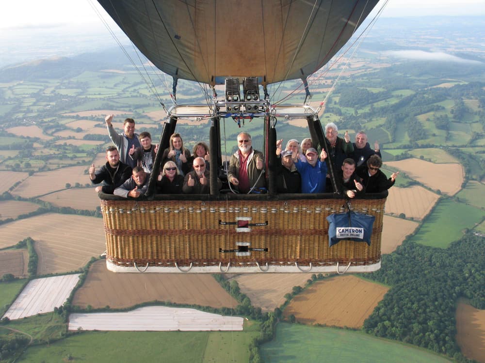 16 Passenger in flight balloon